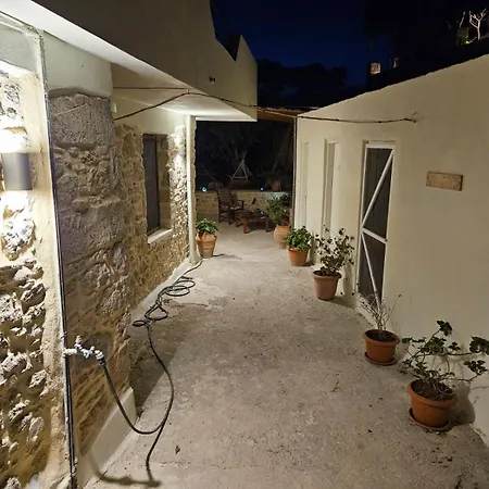Apartment Papas Moirai