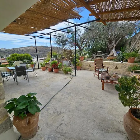 Papas Apartment