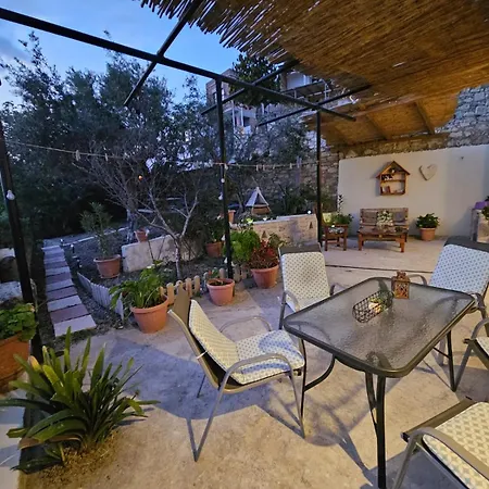 Apartament Papas Moírai